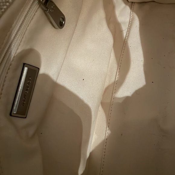 Tory Burch tote, great condition, minimal wear - Picture 6 of 6